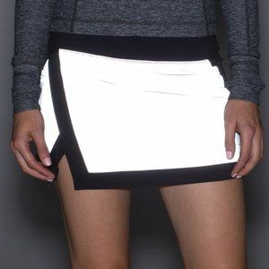 Lululemon Light it Up Skirt Sz 10 New